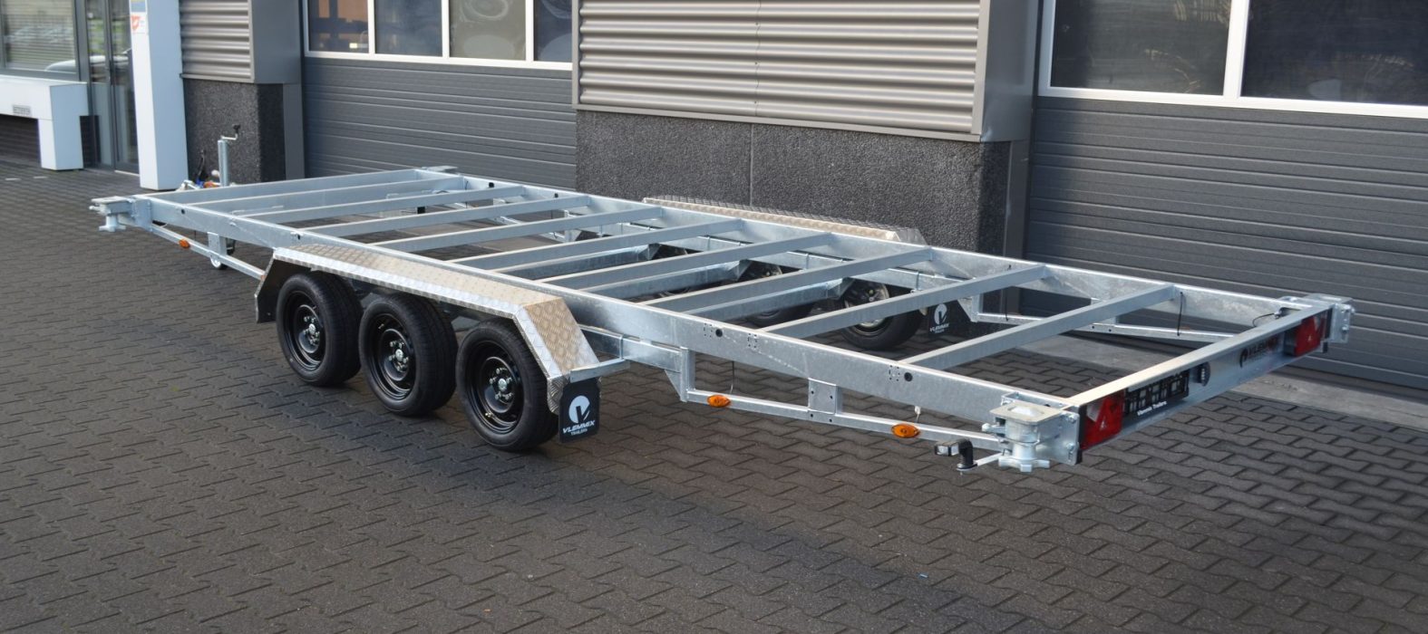 vlemmix-container-trailer-3-assen-20ft-achterkant